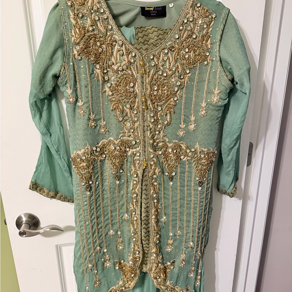 Embellished Green and Gold Indian/Pakistani outfit